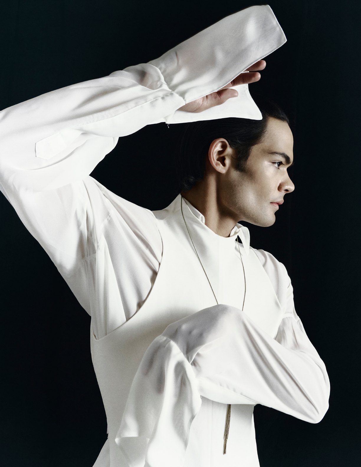 White sleeve portrait